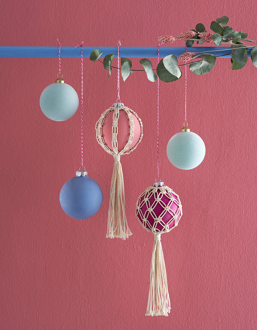 Christmas baubles decorated with macramé