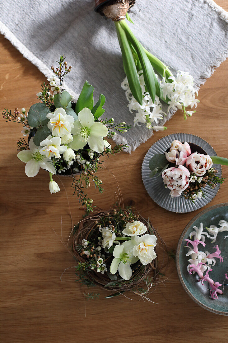 Posies and wreaths of spring lowers