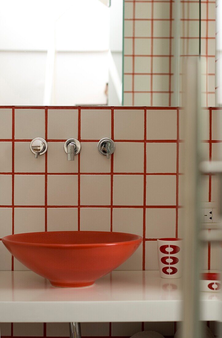 Waschbecken im modernen Badezimmer, Palermo, Buenos Aires, Argentinien