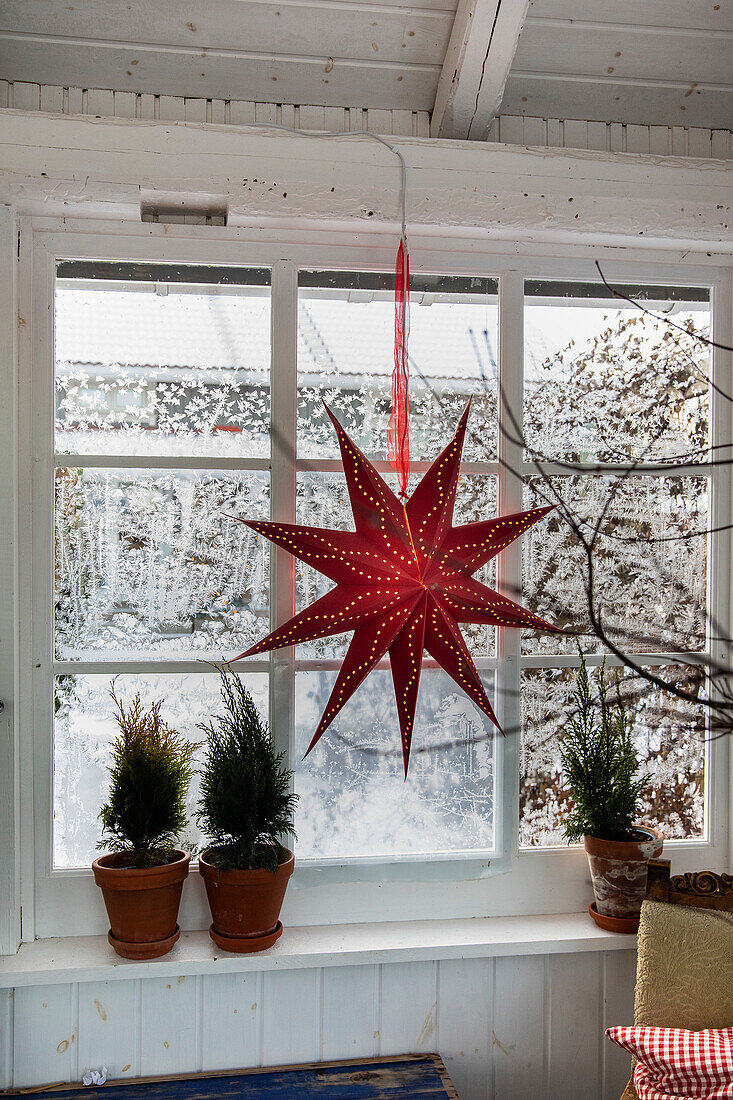 Red star as window decoration