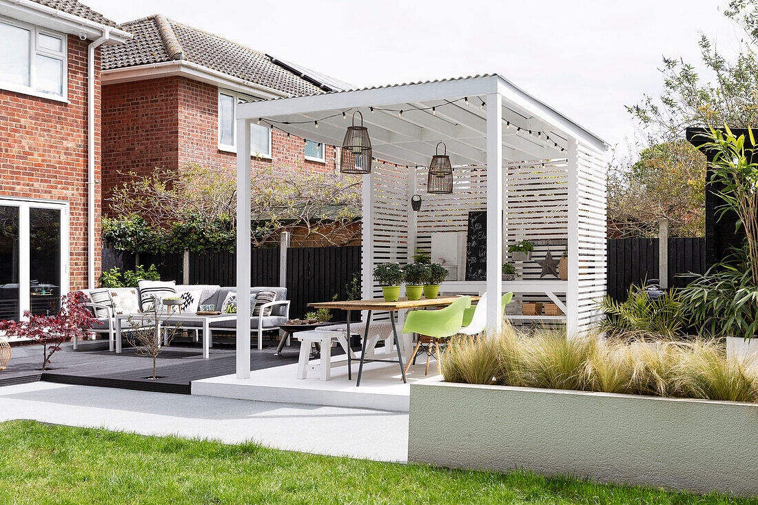 Modern garden design with white outdoor room