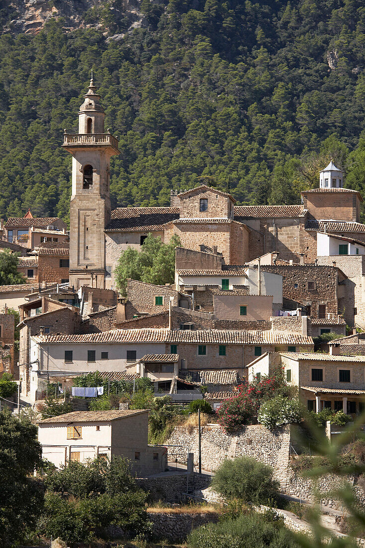 Szenen von Mallorca - Erhöhte Ansicht der Stadt