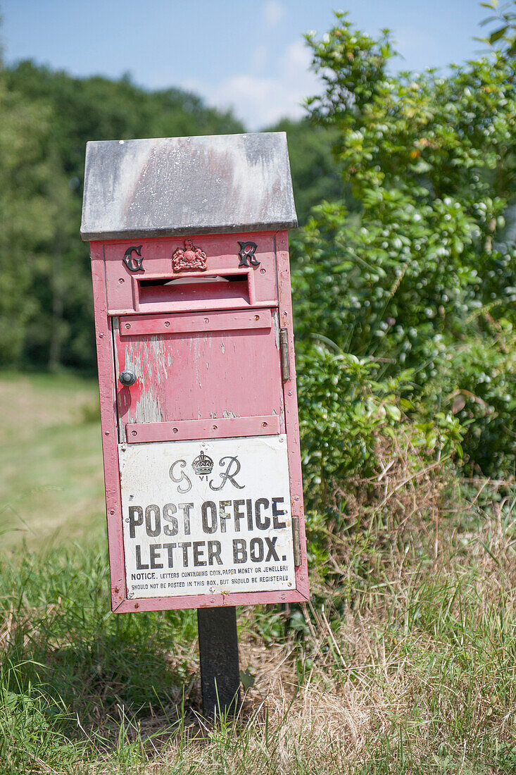 Ländlicher Briefkasten in Lotte et Garonne Frankreich