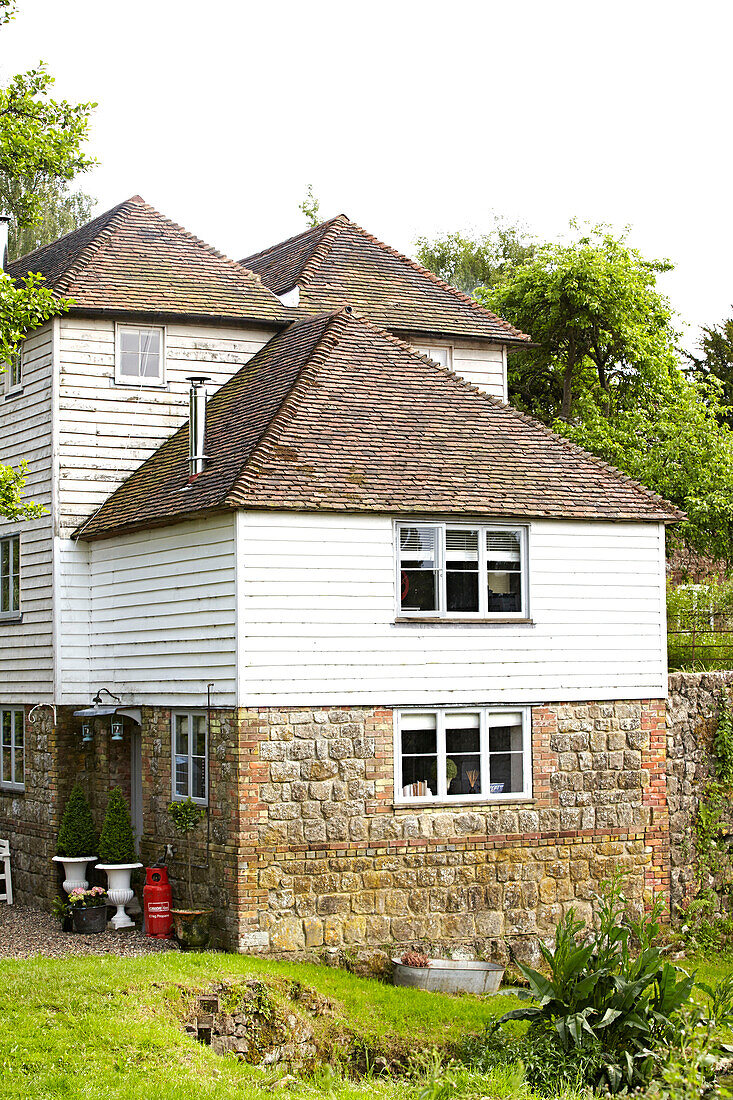 Freistehendes Haus aus Wetterschutzplatten und Stein Vereinigtes Königreich