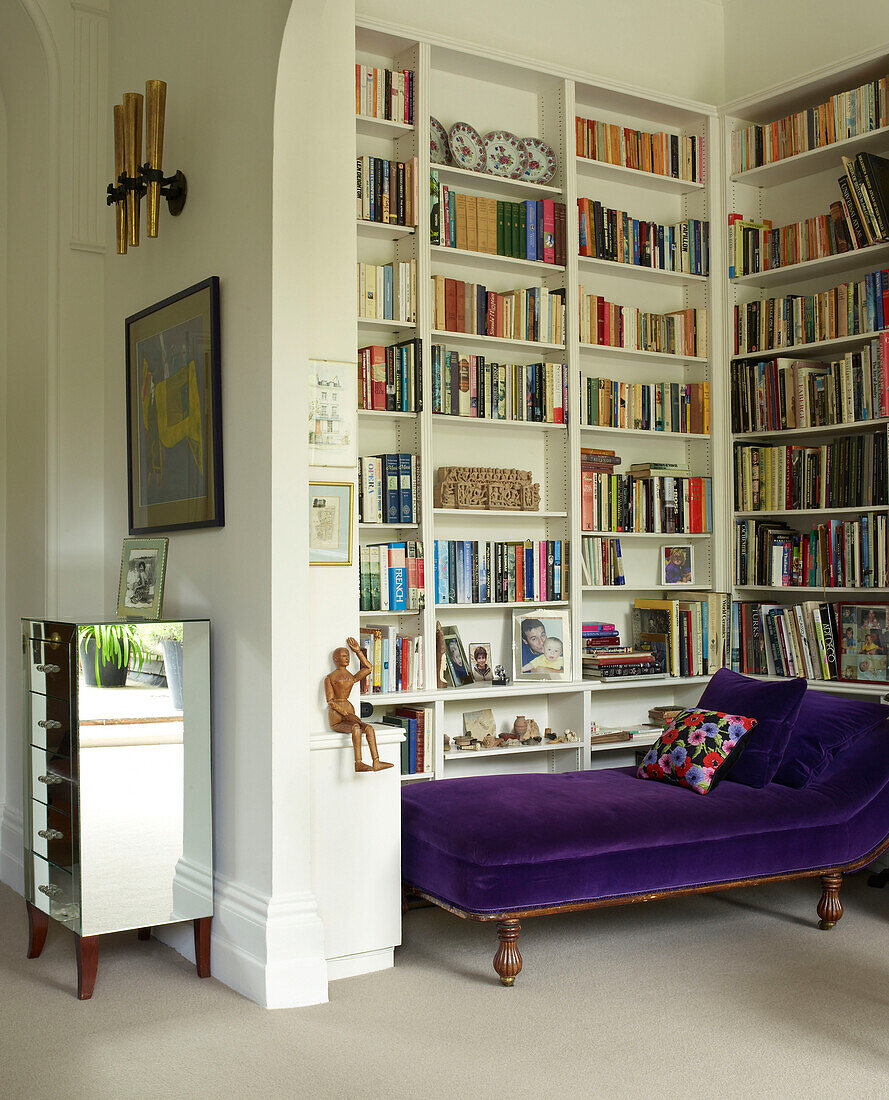 Library of books in living room