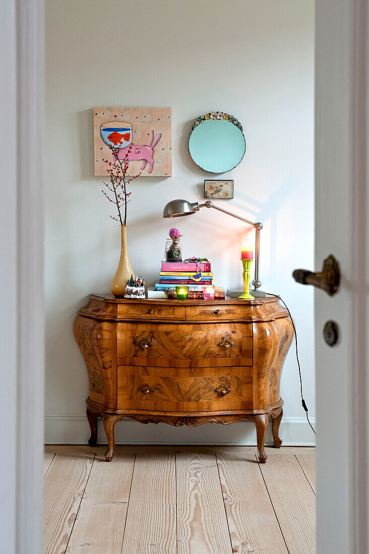 Antique hallway chest of drawers with lamp and ornaments Odense