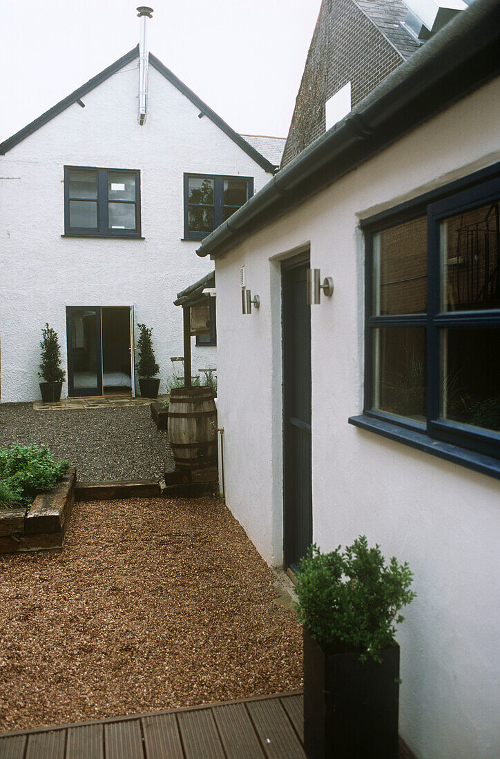 Courtyard of bungalow