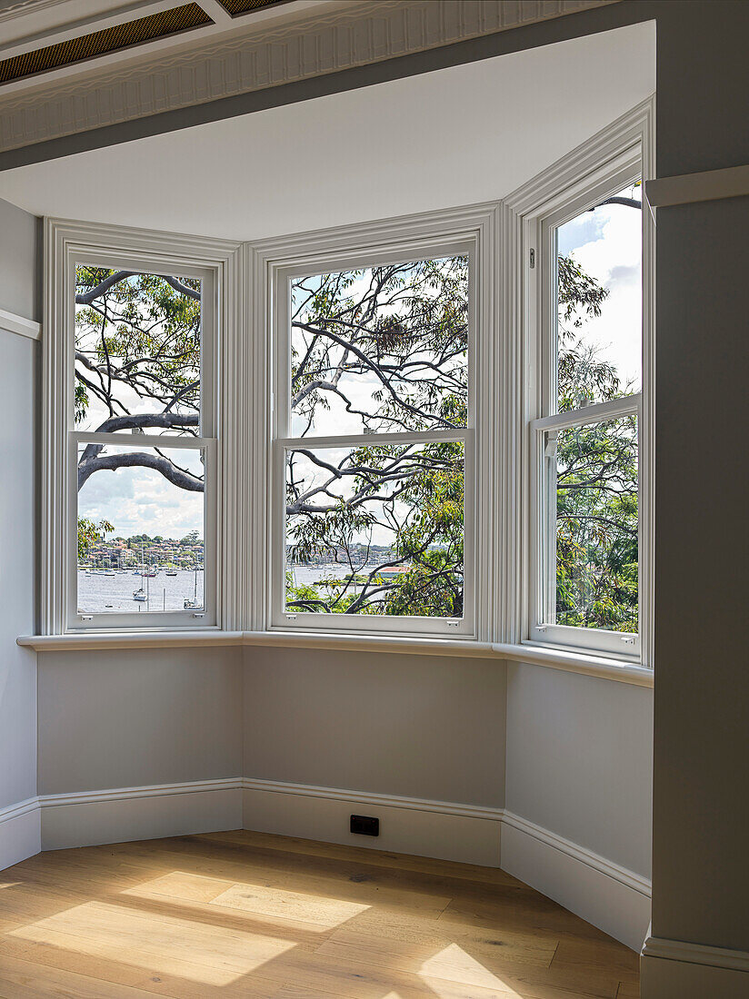 Erkerfenster im Schlafzimmer