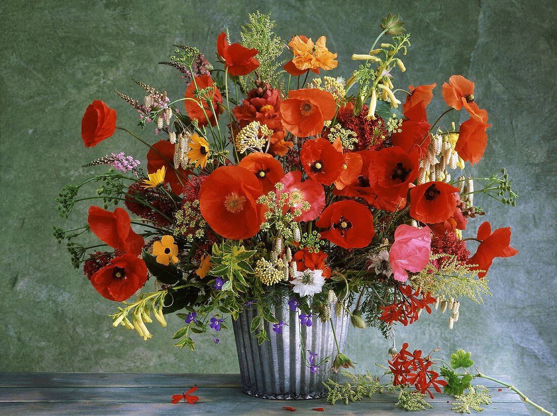 Summery bouquet of poppies