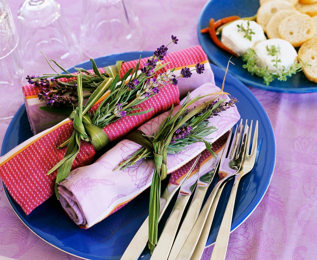 Napkins held together by Chinese silvergrass & lavender