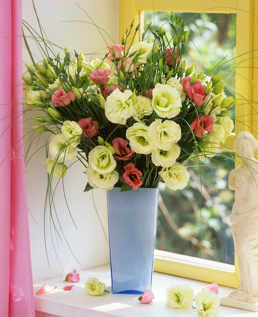 Vase of Lisianthus and bear grass