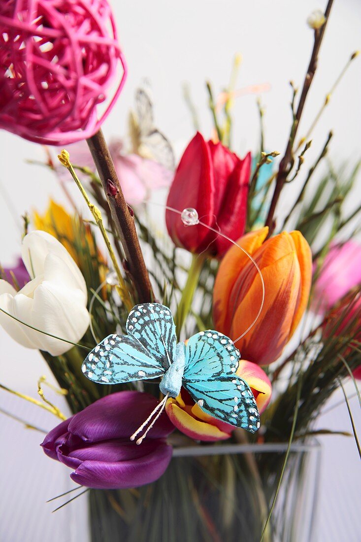 Colourful spring arrangement with tulips