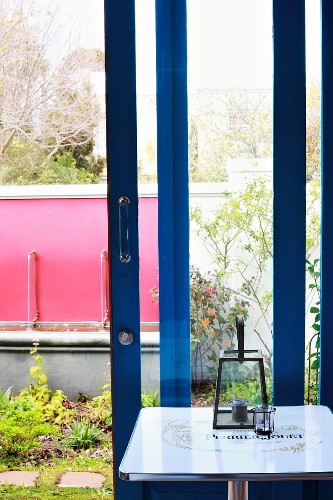 Tischchen Bilder – Interior Design-Fotos kaufen living4media