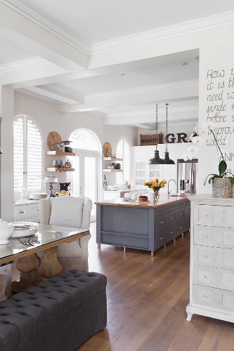 Rundbogenfenster Bilder – Interior Design-Fotos kaufen living4media