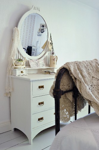 vintage white dressing table with mirror