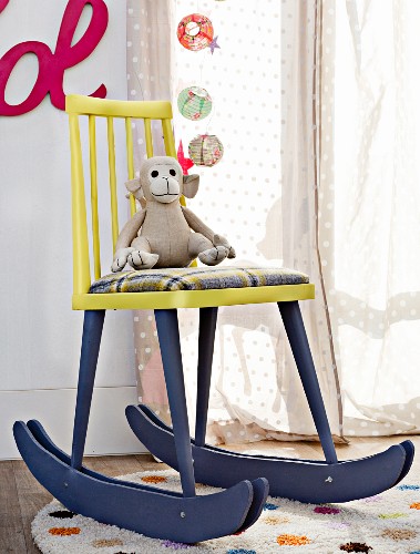 DIY rocking chair made from old wooden chair