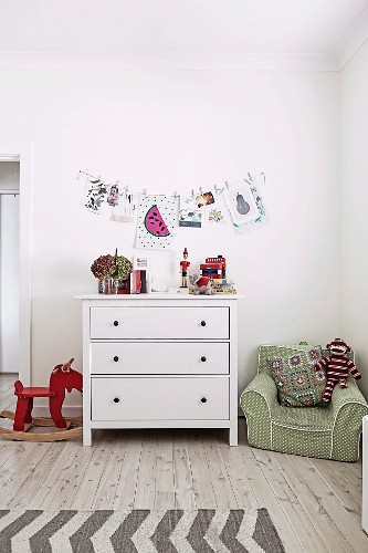 chest of drawers for children's room