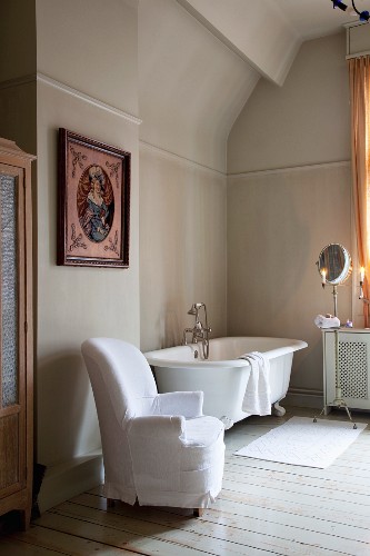 Weisser Sessel Bilder – Interior Design-Fotos kaufen living4media