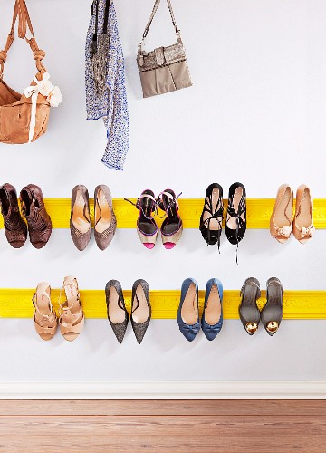 Schuhregal Bilder – Interior Design-Fotos kaufen living4media