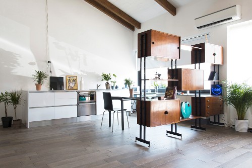 Raumteilerregal Bilder – Interior Design-Fotos kaufen living4media