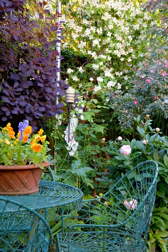 Gartenmöbel Bilder – Interior Design-Fotos kaufen living4media