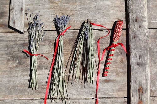 Instructions for making lavender wands