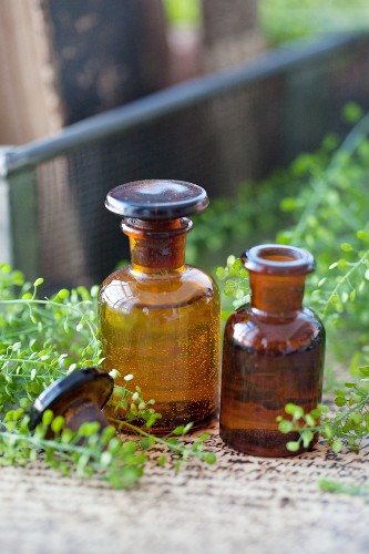 Apothekerflasche Bilder – Interior Design-Fotos kaufen living4media