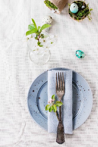 garden plates and cutlery