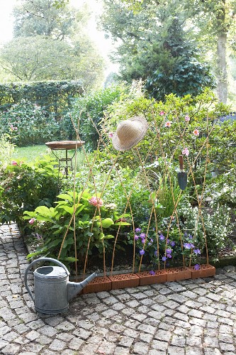 Stange Bilder – Interior Design-Fotos kaufen living4media