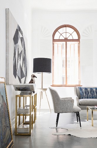 Zeitschriftenstapel Bilder – Interior Design-Fotos kaufen living4media