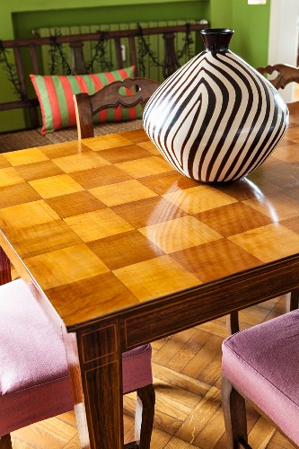 Schachbrettmuster Bilder – Interior Design-Fotos kaufen living4media