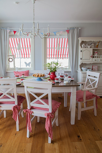 Küchenschränke Bilder – Interior Design-Fotos kaufen living4media