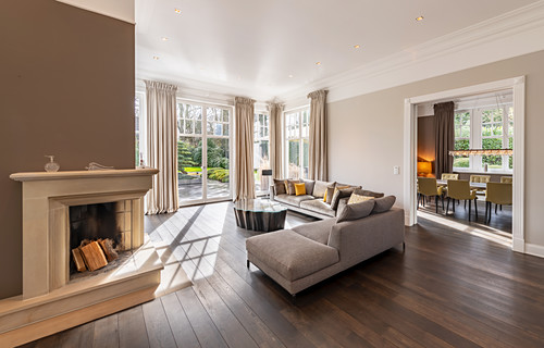 Eckkamin Bilder – Interior Design-Fotos kaufen living4media