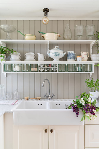Kitchen Sink And Wall Mounted Shelves In Image 12673997 Living4media - Wall Mounted Kitchen Shelves Kitchen Sink And Wall Mounted Shelves In Image 12673997 Living4media - Wall Mounted Kitchen Shelves