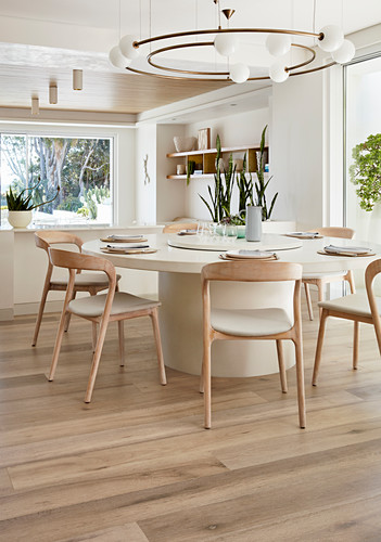 Runder Tisch Bilder – Interior Design-Fotos kaufen living4media