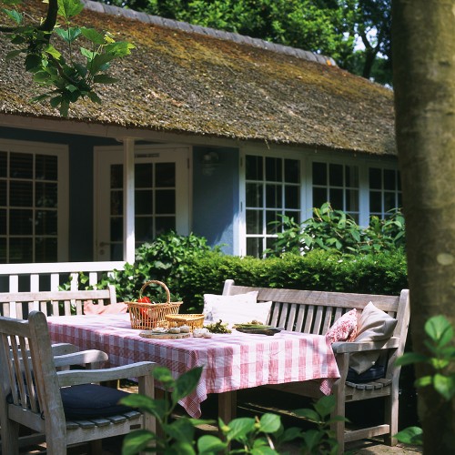 Terrassenmöbel Bilder – Interior Design-Fotos kaufen living4media