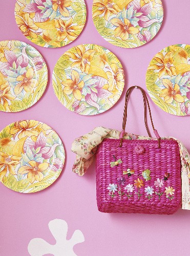 Bag And Decorative Wall Plates Hanging Image 341911 Living4media - Decorative Wall Plates Bag And Decorative Wall Plates Hanging Image 341911 Living4media - Decorative Wall Plates