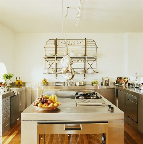 Edelstahlküche Bilder – Interior Design-Fotos kaufen living4media