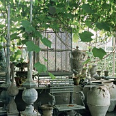 Pflanzengefässe und Gegenstände für die Gartendekoration