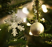 Geschmückter Weihnachtsbaum (Ausschnitt)