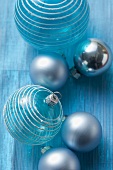 Christmas tree baubles (turquoise and silver)