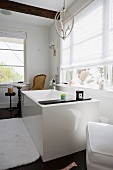 White square modern bathtub