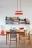 String shelves in retro-style dining room