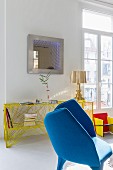 Colourful designer furniture in Pop-Art living room