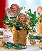 Viscum album, Christmas tree balls, angel plugs in golden cups