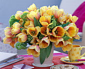 Bouquet made of tulipa (tulip) and viburnum