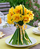 Narcissus 'Tahiti' (Daffodil) bouquet