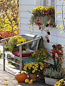 Autumn arrangement on the house wall