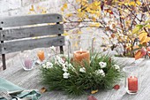 Pinus and Symphoricarpos cottage wreath