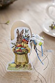 Table decoration with Easter wafers